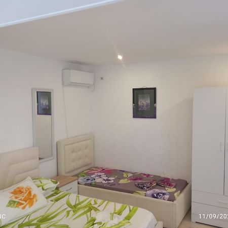 Durres Beach Rooms מראה חיצוני תמונה